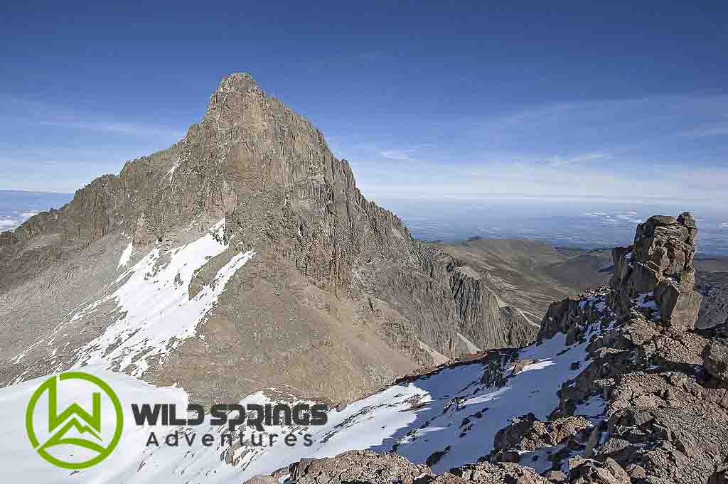 the 6 best mount Kenya trekking and climbing routes